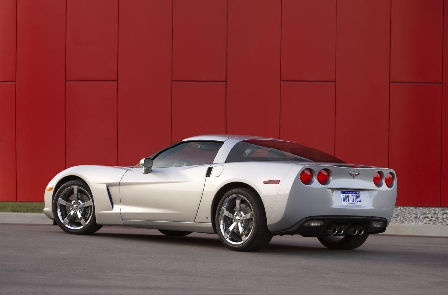  Chevrolet Corvette 2005 года  (фото 9 из 182)
